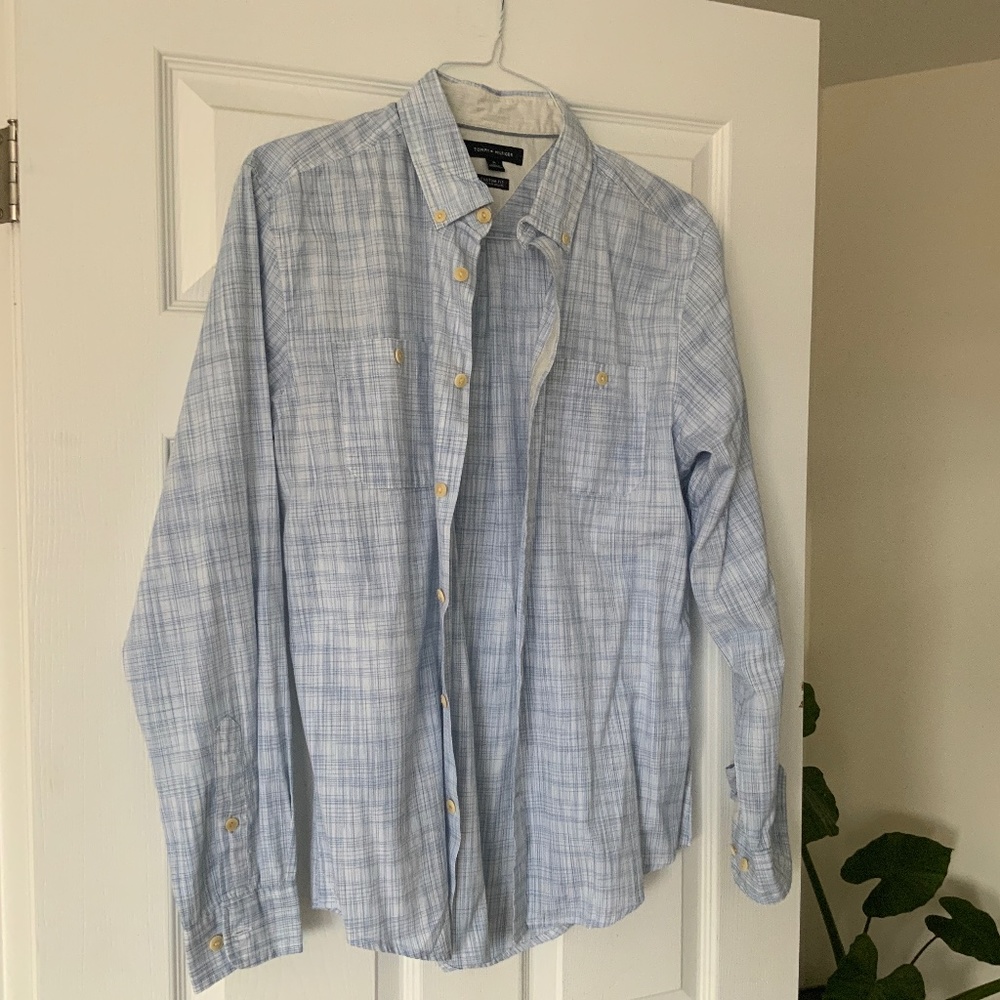 Men’s Tommy Hilfiger Causal Button Down Size M
